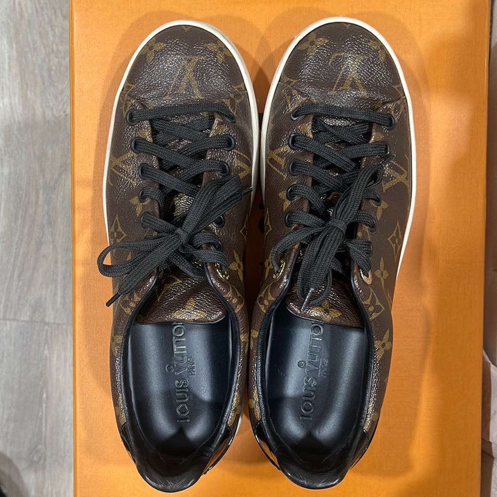 Authentic Louis Vuitton Monogram Sneakers